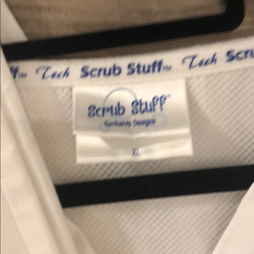 Scrubs - Picture 2 of 3